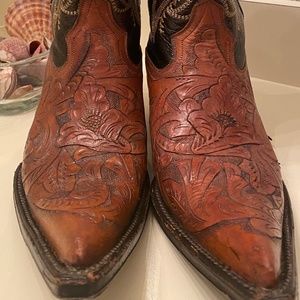 Woman brown cowboy boots